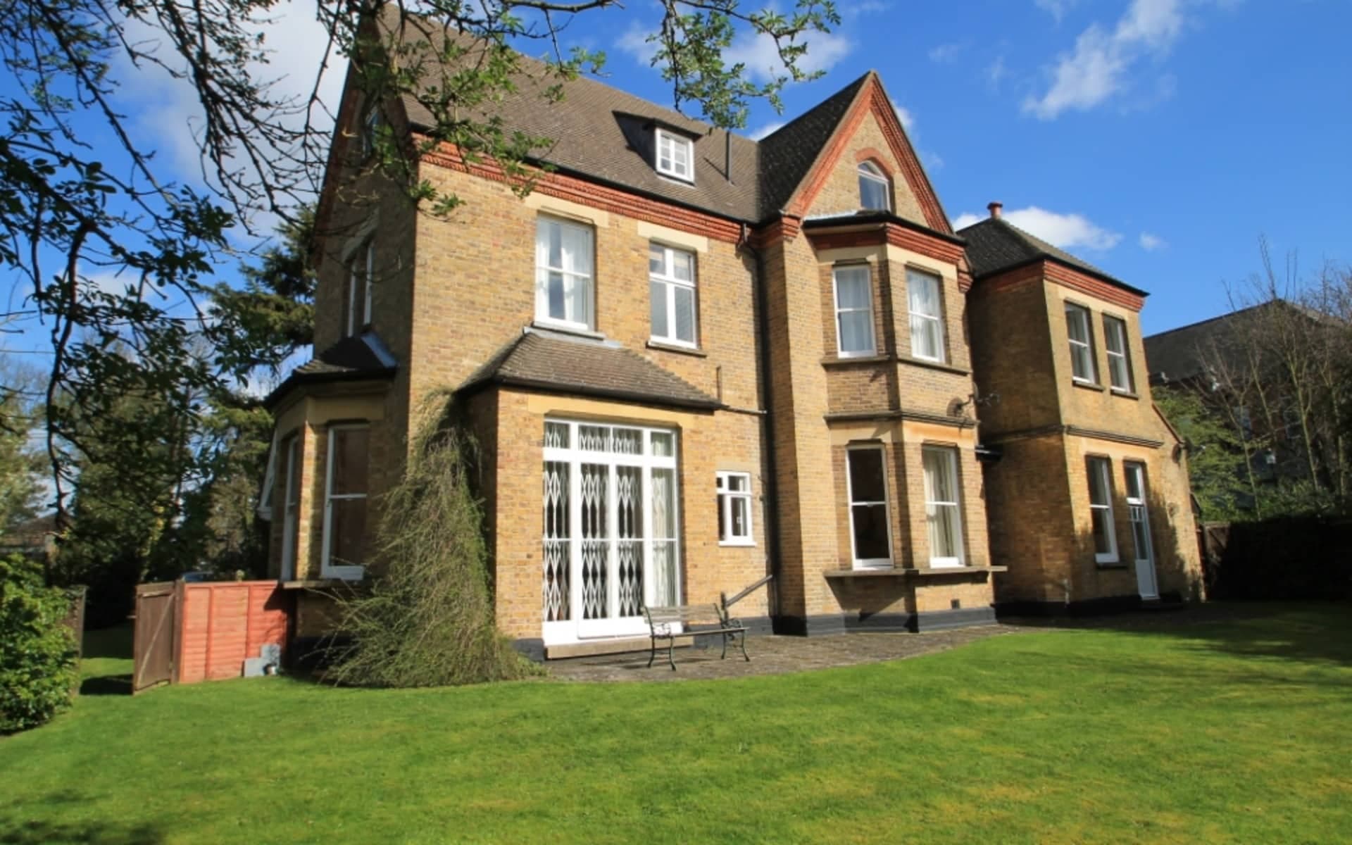 Rowney, Mount Park Road, Harrow on the Hill, Middlesex, HA1 3JP