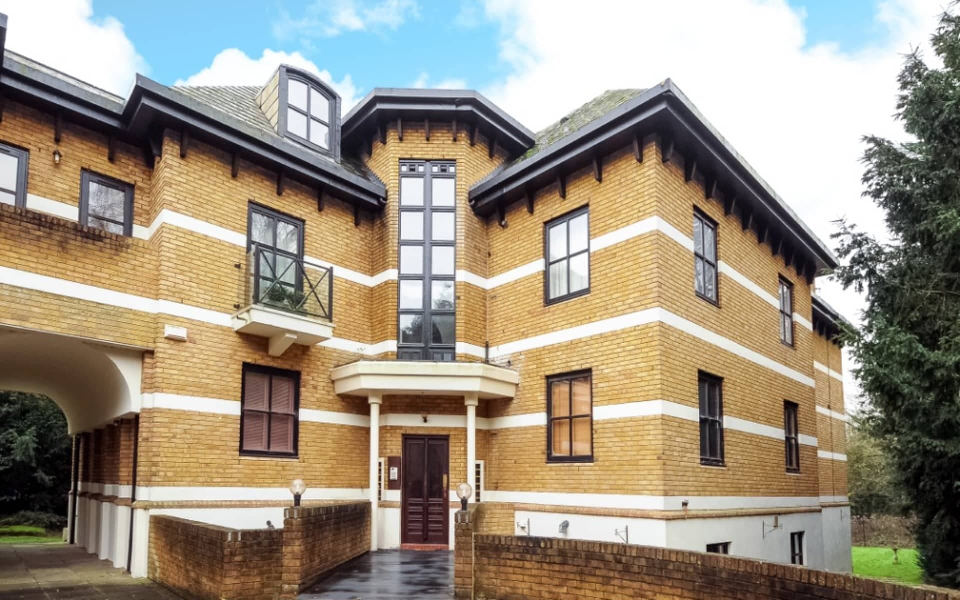 Highlawn Hall, Sudbury Hill, Harrow on the Hill, Middlesex, HA1 3NA