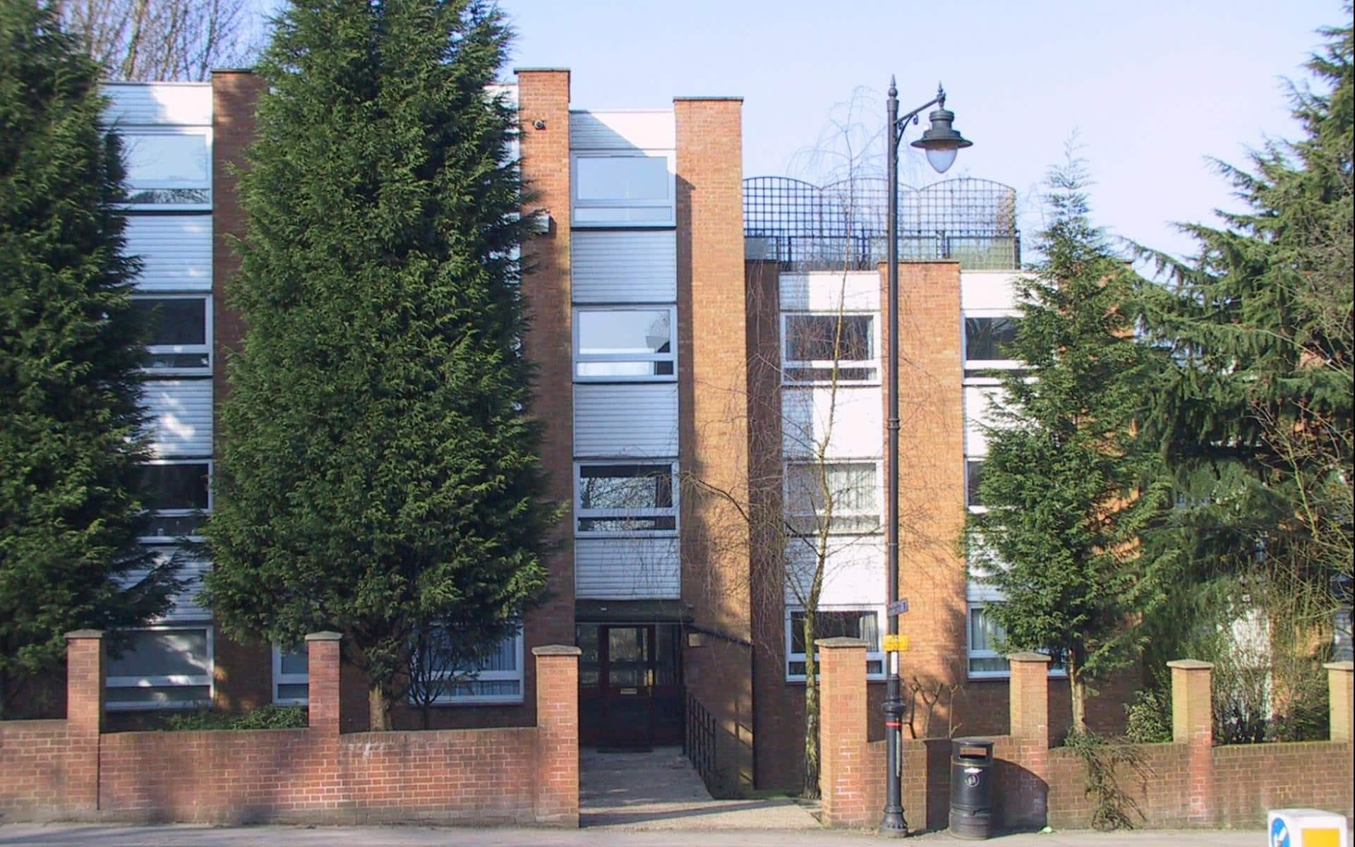 Edward Court, London Road, Harrow on the Hill, Middlesex, HA1 3NW