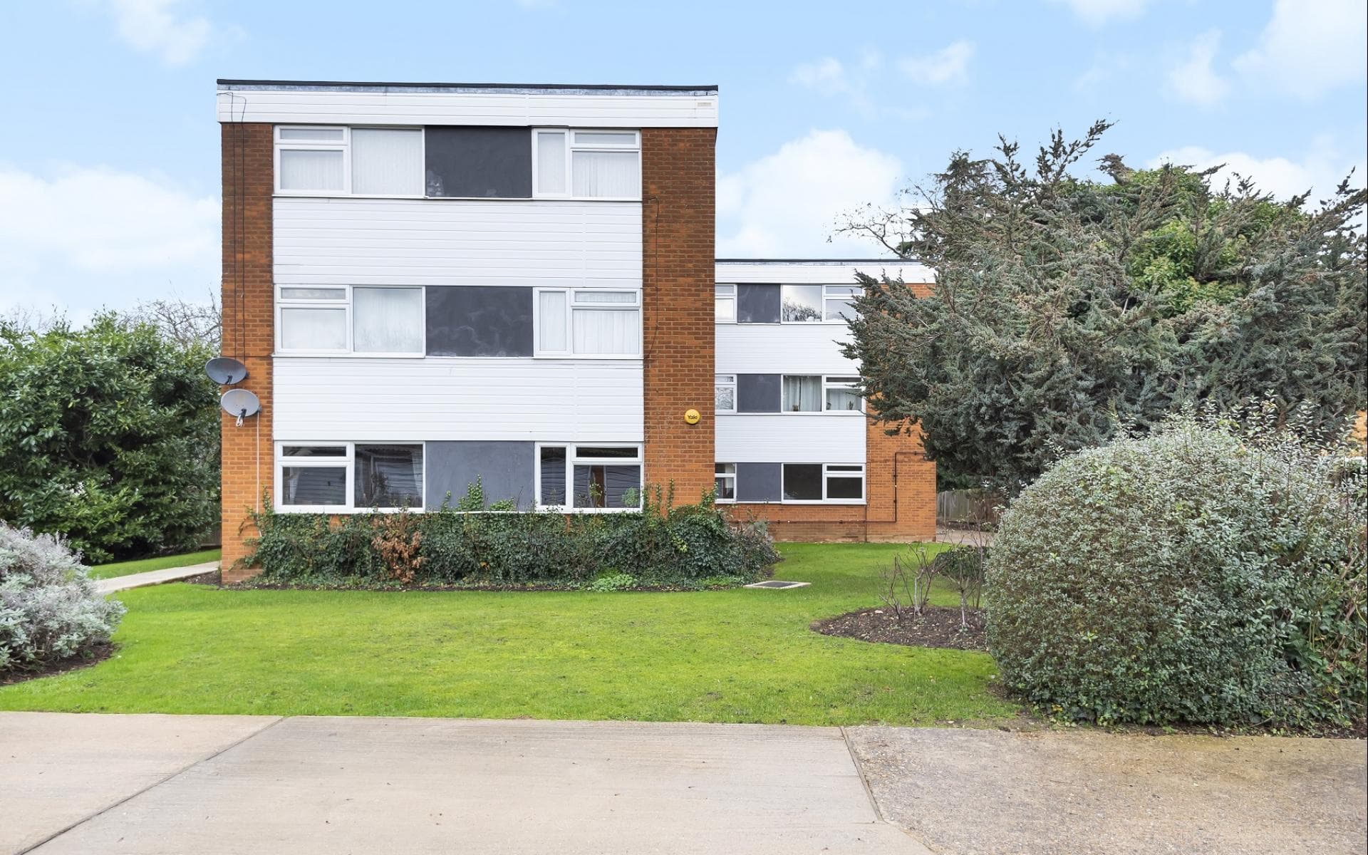 Chestnut Court, Roxborough Avenue, Harrow on the Hill, Middlesex, HA1 3BZ